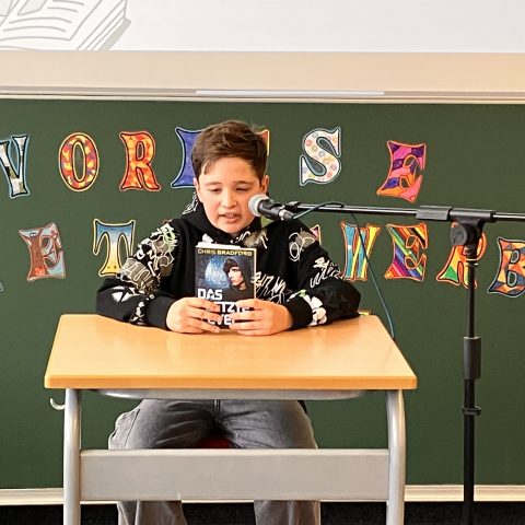 Wenn plötzlich ein Elch im Wohnzimmer landet oder dem besten Vorleser auf der Spur